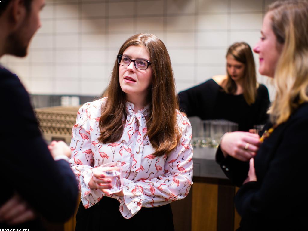 ការពិភាក្សានៅក្នុងសហគមន៍