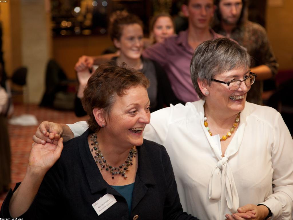 ការពិភាក្សា: មុខងារ និងសារៈសំខាន់ក្នុងសង្គម